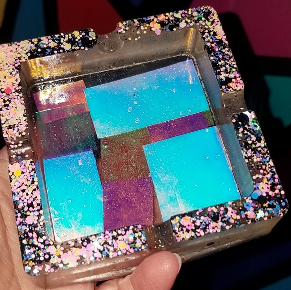 HANDMADE ASHTRAY - Picture 2 of 2